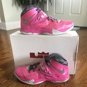 Lebron Soldier VII Nike Zoom